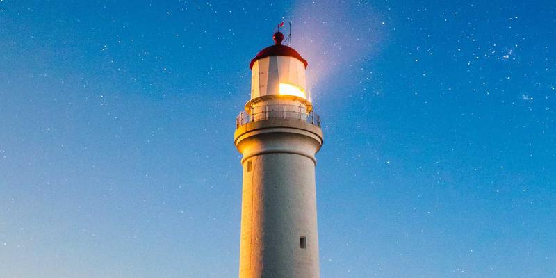 从地下到主流：中国嘻哈音乐的本土化崛起与艺术特征