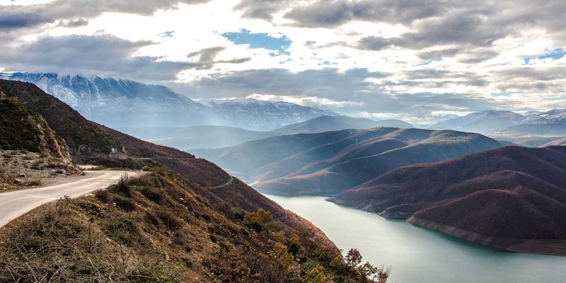 嘻哈36度：解码说唱音乐的沸点与新生代浪潮