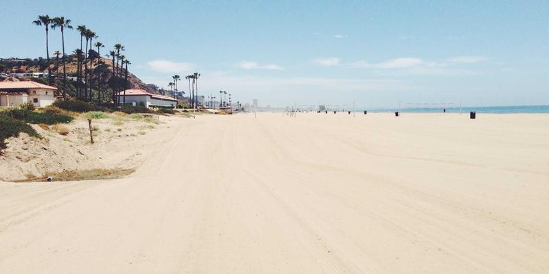 嘻哈商业帝国构建指南：从音乐分享到品牌代言的完整商业化策略