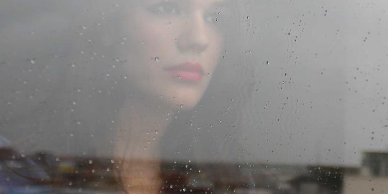 嘻哈资讯与音乐分享：深度解析嘻哈艺术家如何用节奏进行社会批判与政治表达