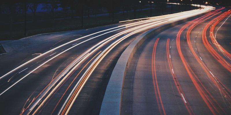 拉丁嘻哈的崛起与影响：从Reggaeton到Latin Trap的文化融合与全球征服